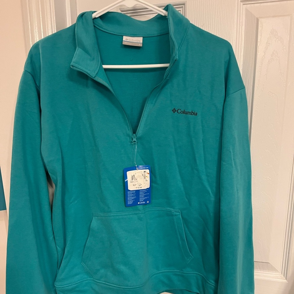 Women’s Columbia half zip sweatshirt
